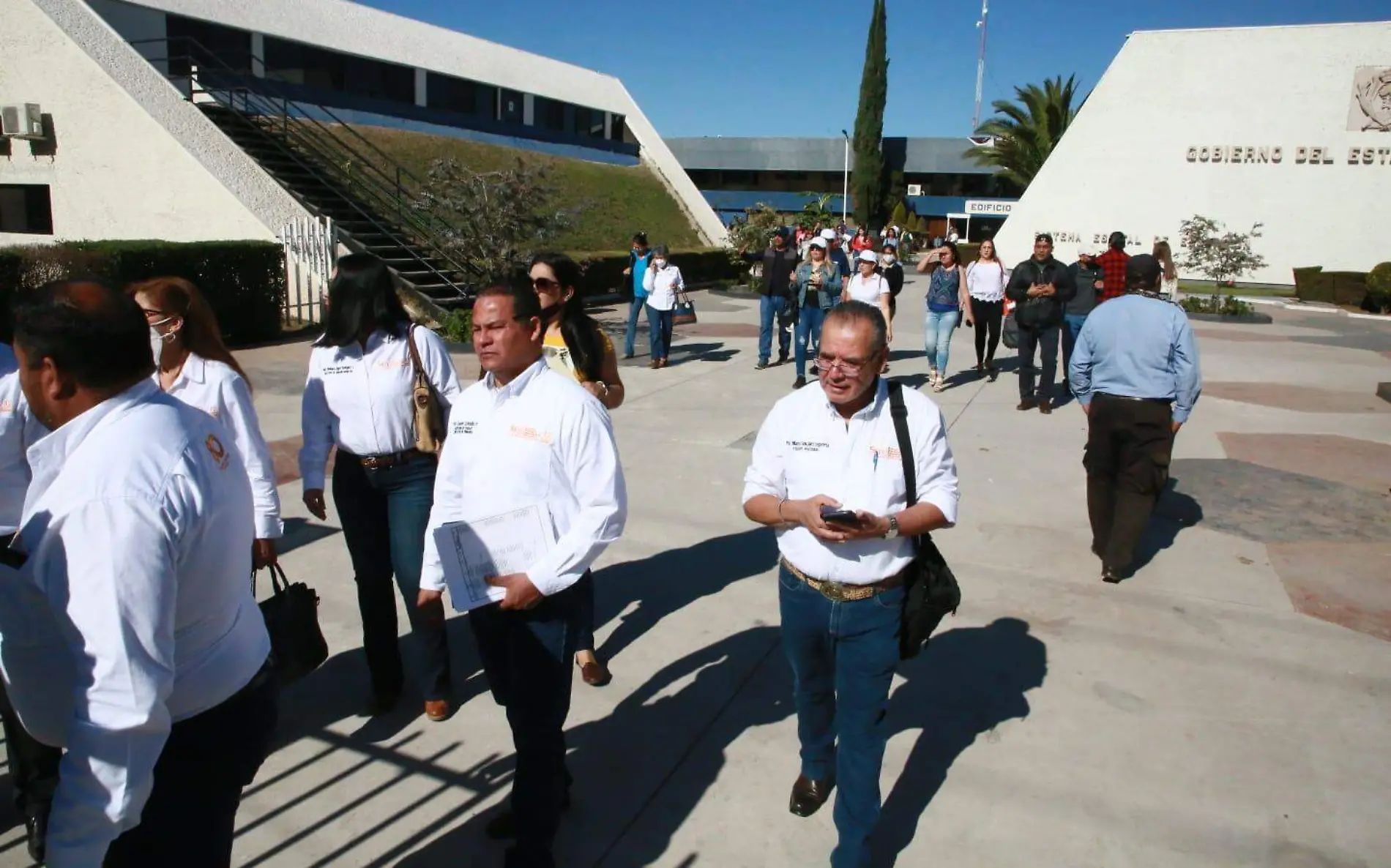 Toma Sección XII del SNTE la SEED; exigen la destitución del titular de Recursos Humanos